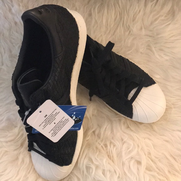 adidas Shoes - Adidas Original sneaker